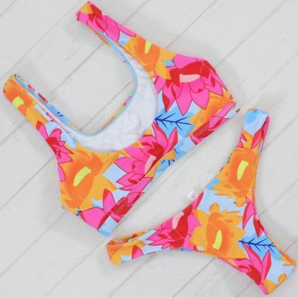 Sexy Fashion Vest Type Colorful Print Two Piece..