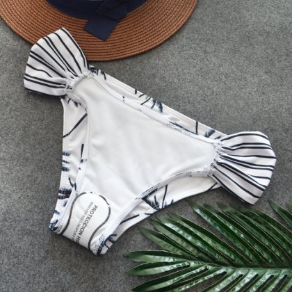 Pump Coconut Print Halter Bikini For Ladies