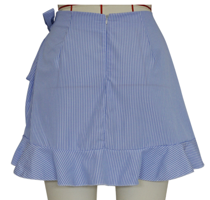Lotus Leaf Edge Skirt With Vertical Stripes